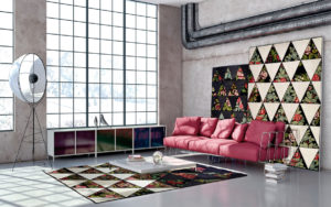 Tappeto moderno geometrico con motivi floreali in un soggiorno contemporaneo