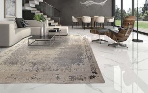 Tappeto moderno grigio dall’effetto vissuto in un soggiorno contemporaneo