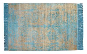 Tappeto moderno beige e turchese con motivo classico effetto vissuto