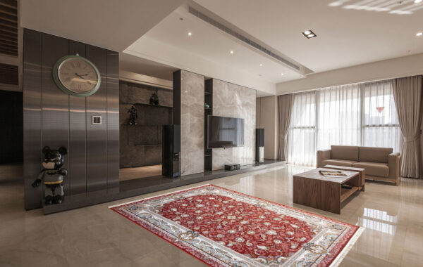 Alternative view of Sahar Red Disponibile In Vari Misure